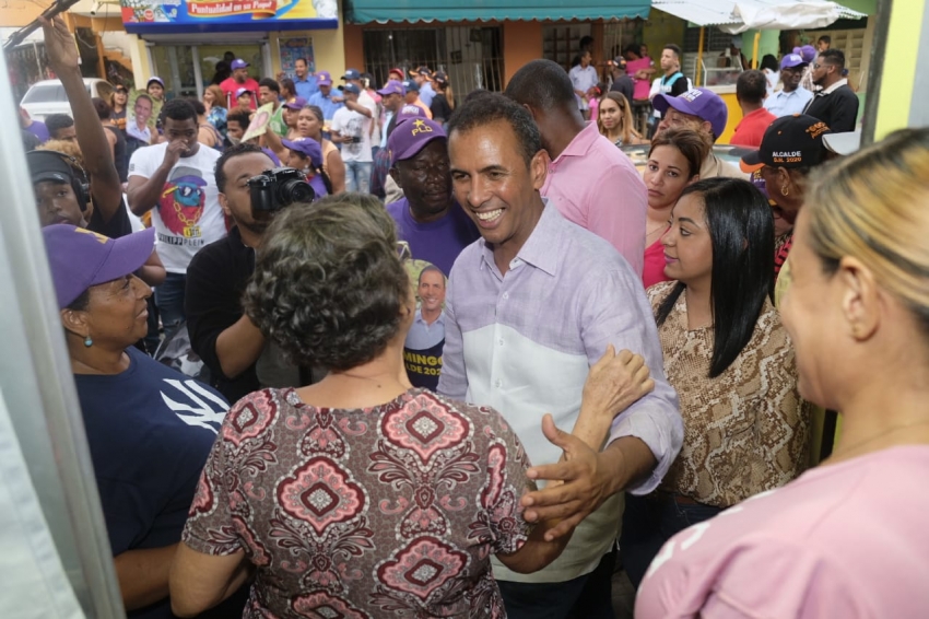 Domingo Contreras: “Con una red de parques ecológicos urbanos volveremos al verde en el Gran Santo Domingo”