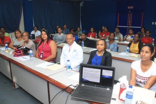 Hospital imparte curso sobre el manejo desechos hospitalarios en RD