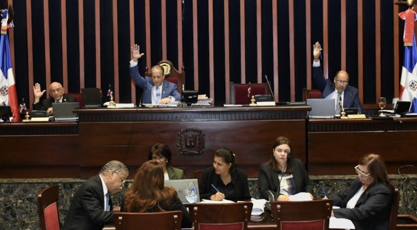 Senado aprueba en segunda lectura proyecto Ley Ordena la Creación de Aulas con Sistema Braille en la ciudad cabecera de cada provincia